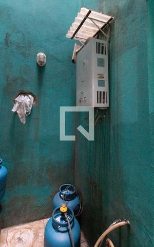 Casa à venda com 250m², 3 quartos e 3 vagas Casa à venda com 250m², 3 quartos e 3 vagasAquecedor