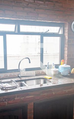 Casa à venda com 344m², 4 quartos e 3 vagas Casa à venda com 344m², 4 quartos e 3 vagasCozinha