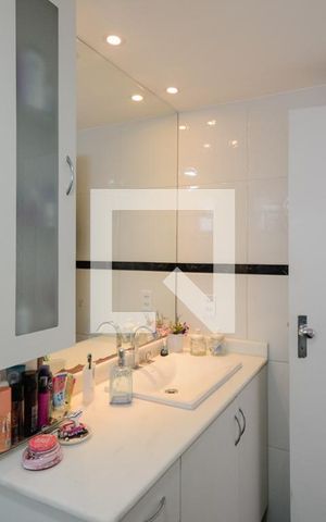 Apartamento à venda com 110m², 2 quartos e 1 vagaBanheiro Suíte