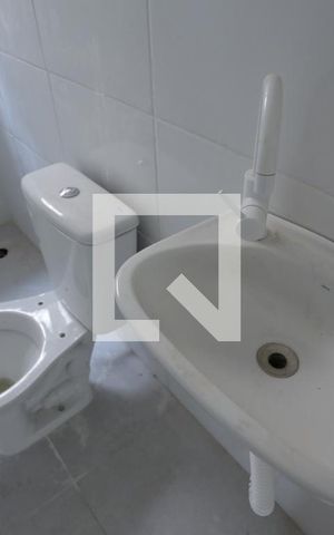 Casa para alugar com 25m², 1 quarto e sem vagaBanheiro