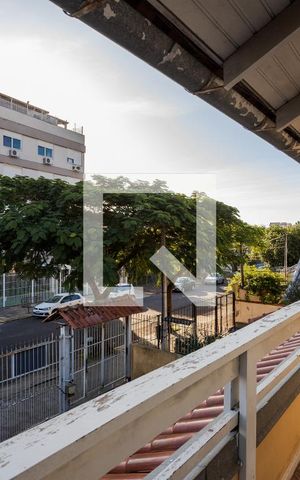 Casa à venda com 304m², 5 quartos e 5 vagas Casa à venda com 304m², 5 quartos e 5 vagasVaranda