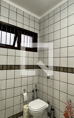 Casa à venda com 270m², 3 quartos e 2 vagasBanheiro da Suíte