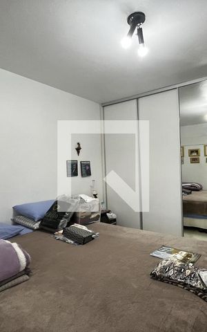 Casa à venda com 270m², 3 quartos e 2 vagasSuíte