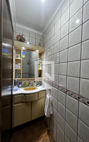 Casa à venda com 270m², 3 quartos e 2 vagasBanheiro
