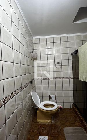 Casa à venda com 270m², 3 quartos e 2 vagasBanheiro