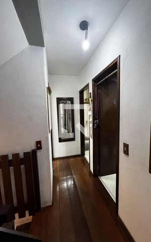 Casa à venda com 270m², 3 quartos e 2 vagasHall