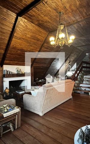 Casa à venda com 270m², 3 quartos e 2 vagasSala