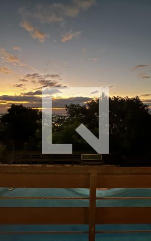 Casa à venda com 270m², 3 quartos e 2 vagasVistas