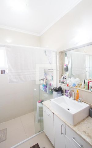 Casa para alugar com 457m², 3 quartos e 2 vagasBanheiro Suíte