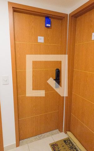 Apartamento à venda com 253m², 3 quartos e 2 vagas Apartamento à venda com 253m², 3 quartos e 2 vagasEntrada