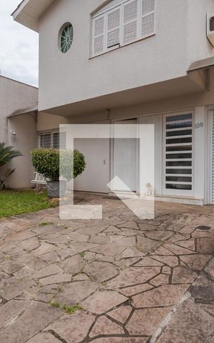 Casa à venda com 248m², 3 quartos e 6 vagas