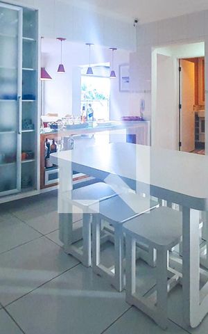 Apartamento para alugar com 200m², 4 quartos e 2 vagas Apartamento para alugar com 200m², 4 quartos e 2 vagasCozinha
