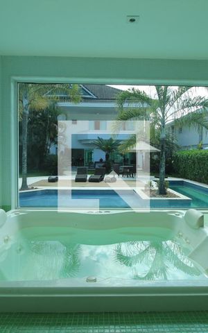 Casa de condomínio à venda com 997m², 6 quartos e 4 vagasHidromassagem