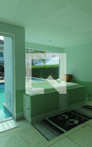 Casa de condomínio à venda com 997m², 6 quartos e 4 vagasHidromassagem