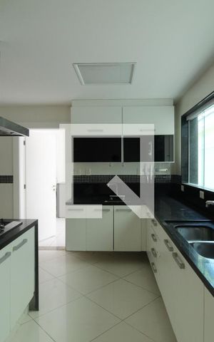 Casa de condomínio à venda com 997m², 6 quartos e 4 vagasCozinha