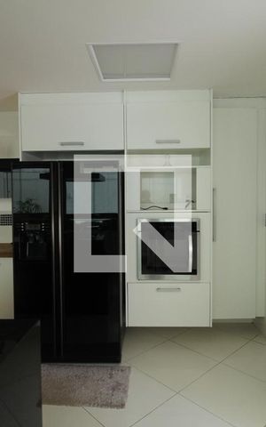 Casa de condomínio à venda com 997m², 6 quartos e 4 vagasCozinha