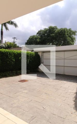 Casa de condomínio à venda com 997m², 6 quartos e 4 vagasGaragem