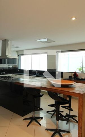 Casa de condomínio à venda com 997m², 6 quartos e 4 vagasCozinha