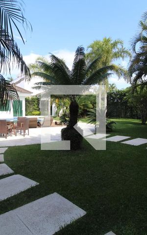 Casa de condomínio à venda com 997m², 6 quartos e 4 vagasPiscina