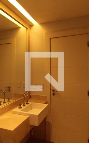 Casa de condomínio à venda com 997m², 6 quartos e 4 vagasBanheiro - Escritório