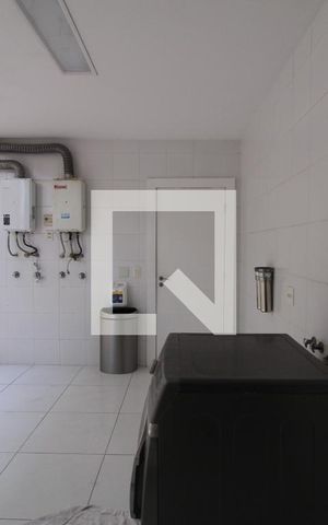 Casa de condomínio à venda com 997m², 6 quartos e 4 vagasÁrea de Serviço