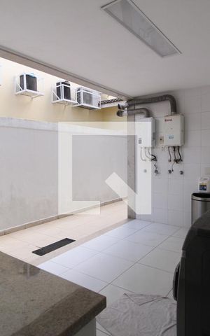 Casa de condomínio à venda com 997m², 6 quartos e 4 vagasÁrea de Serviço