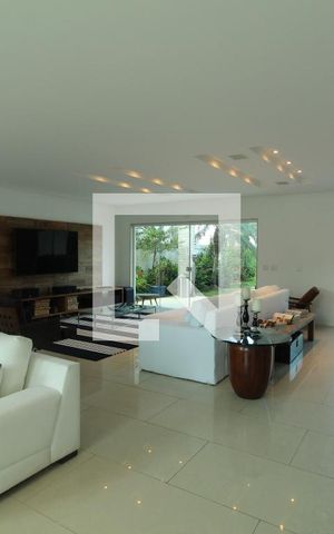 Casa de condomínio à venda com 997m², 6 quartos e 4 vagasSala