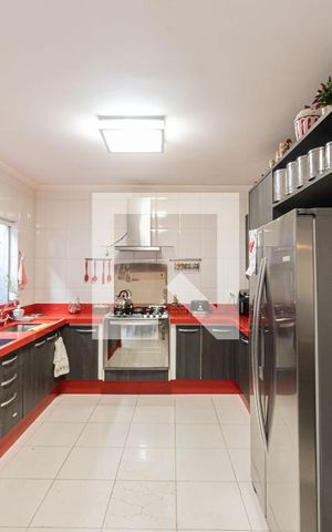 Casa à venda com 165m², 3 quartos e 6 vagas