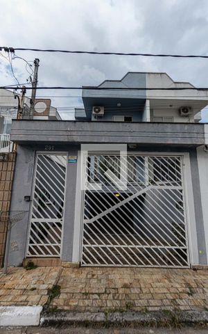 Casa à venda com 165m², 3 quartos e 6 vagas