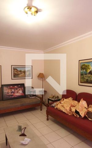 Casa à venda com 457m², 3 quartos e 1 vagaSala