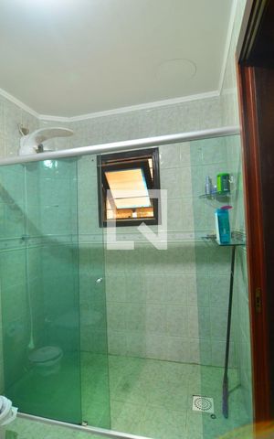 Casa à venda com 239m², 6 quartos e 2 vagasCasa 1 - Banheiro Suíte