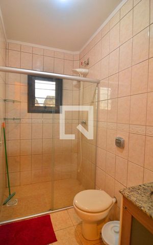 Casa à venda com 239m², 6 quartos e 2 vagasCasa 2 - Banheiro Social