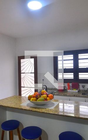 Casa à venda com 239m², 6 quartos e 2 vagasCasa 1 - Cozinha