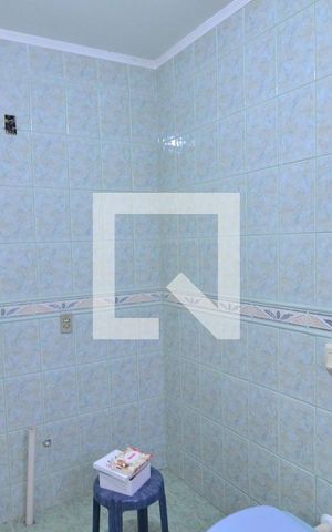 Casa à venda com 239m², 6 quartos e 2 vagasCasa 2 - Banheiro Suíte