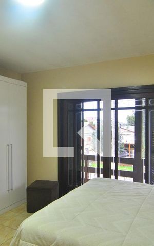 Casa à venda com 239m², 6 quartos e 2 vagasCasa 2 - Quarto 1