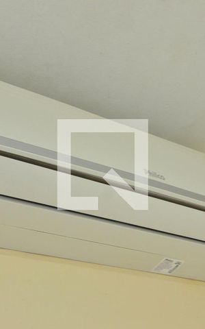 Casa à venda com 239m², 6 quartos e 2 vagasCasa 2 - Ar condicionado