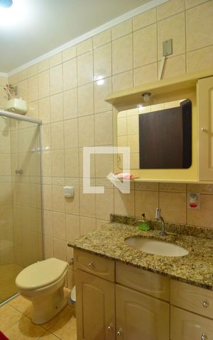 Casa à venda com 239m², 6 quartos e 2 vagasCasa 1 - Banheiro Social