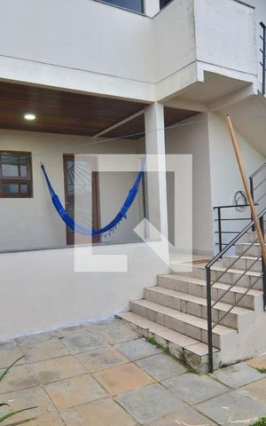 Casa à venda com 239m², 6 quartos e 2 vagasPátio