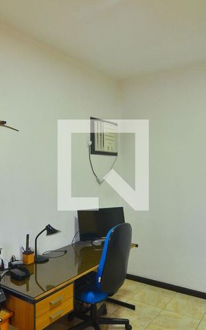 Casa à venda com 239m², 6 quartos e 2 vagasCasa 1 - Quarto 1