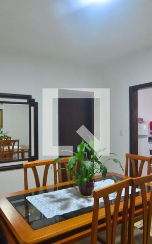 Casa à venda com 239m², 6 quartos e 2 vagasCasa 1 - Sala de jantar