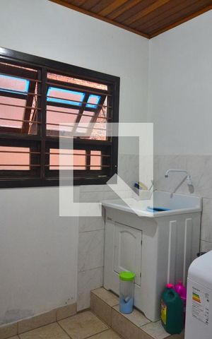 Casa à venda com 239m², 6 quartos e 2 vagasCasa 1 - Área de serviço