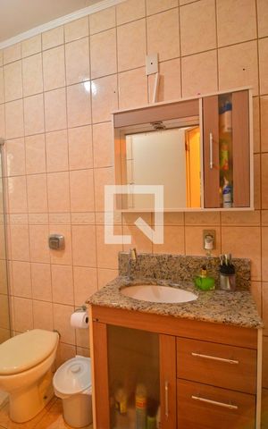 Casa à venda com 239m², 6 quartos e 2 vagasCasa 2 - Banheiro Social