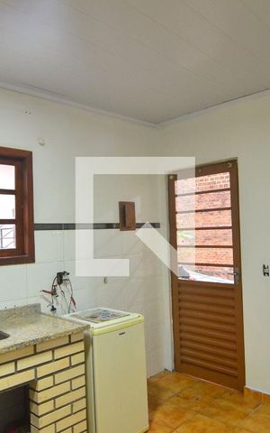 Casa à venda com 239m², 6 quartos e 2 vagasCasa 3 - Cozinha