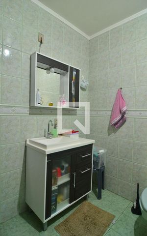 Casa à venda com 239m², 6 quartos e 2 vagasCasa 1 - Banheiro Suíte