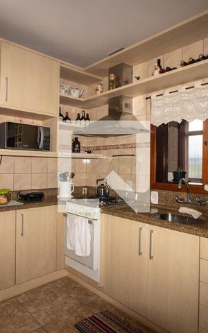 Casa à venda com 287m², 3 quartos e 3 vagas Casa à venda com 287m², 3 quartos e 3 vagasCozinha