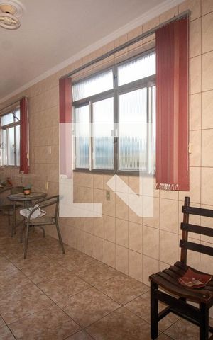 Casa à venda com 287m², 3 quartos e 3 vagas Casa à venda com 287m², 3 quartos e 3 vagasÁrea de Serviço