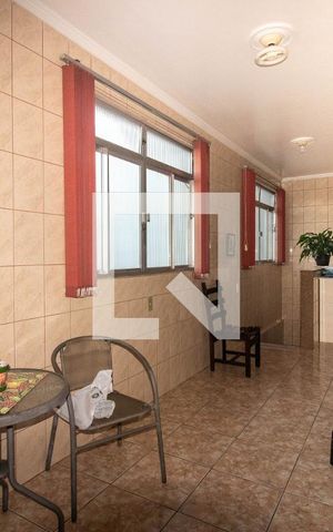Casa à venda com 287m², 3 quartos e 3 vagas Casa à venda com 287m², 3 quartos e 3 vagasÁrea de Serviço