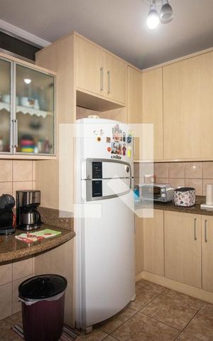 Casa à venda com 287m², 3 quartos e 3 vagas Casa à venda com 287m², 3 quartos e 3 vagasCozinha