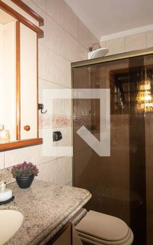 Casa à venda com 287m², 3 quartos e 3 vagas Casa à venda com 287m², 3 quartos e 3 vagasBanheiro da Suíte
