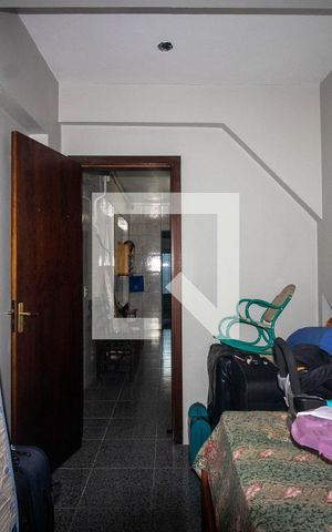Casa à venda com 287m², 3 quartos e 3 vagas Casa à venda com 287m², 3 quartos e 3 vagasDependência
